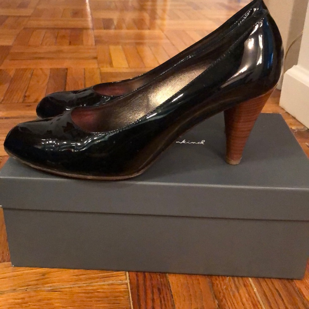 7 FOR ALL MANKIND BLACK PATTERN LEATHER PUMPS